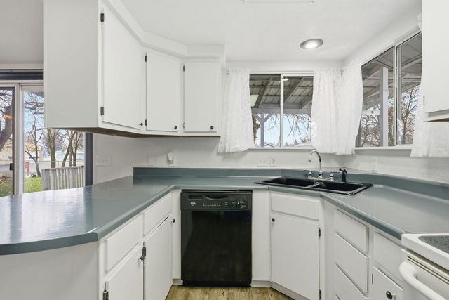 6623 N Regal St, Spokane, WA 99217