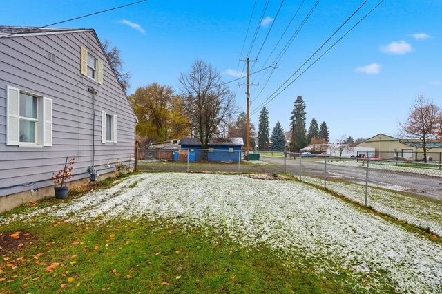 6623 N Regal St, Spokane, WA 99217