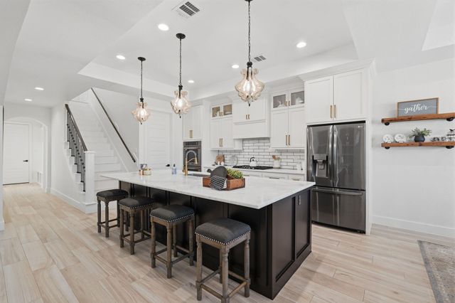 11600 Grand View Drive, Montgomery, TX 77356