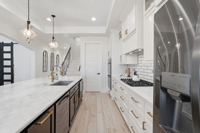 11600 Grand View Drive, Montgomery, TX 77356