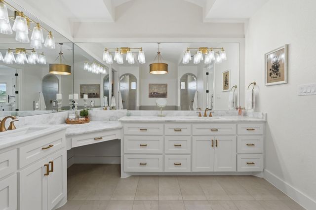 11600 Grand View Drive, Montgomery, TX 77356