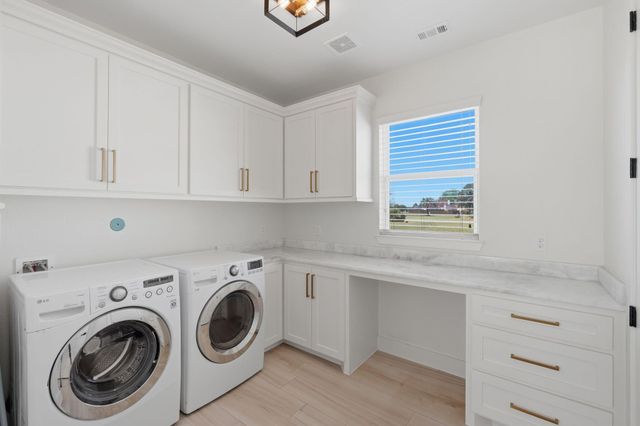 11600 Grand View Drive, Montgomery, TX 77356