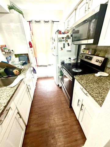 14600 Fonmeadow Drive 1101, Houston, TX 77035
