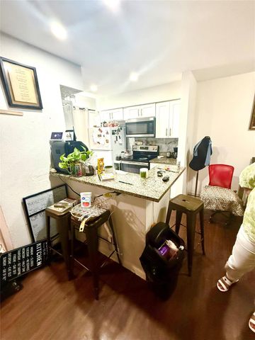 14600 Fonmeadow Drive 1101, Houston, TX 77035