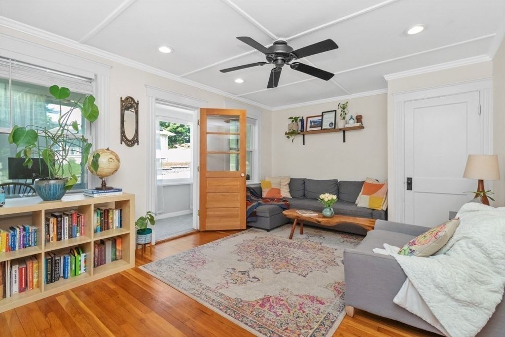 107 Lexington St 1, Watertown, MA 02472