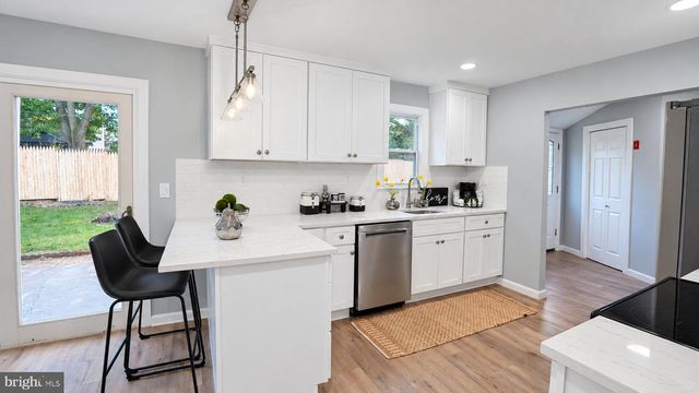 6 SHEFFIELD DR, Willingboro, NJ 08046