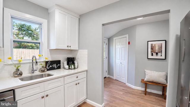 6 SHEFFIELD DR, Willingboro, NJ 08046
