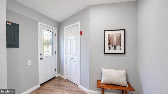 6 SHEFFIELD DR, Willingboro, NJ 08046
