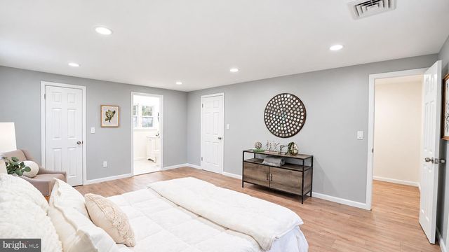 6 SHEFFIELD DR, Willingboro, NJ 08046