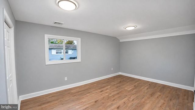 6 SHEFFIELD DR, Willingboro, NJ 08046