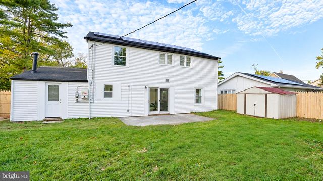 6 SHEFFIELD DR, Willingboro, NJ 08046