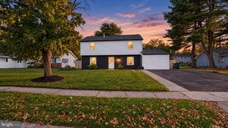 6 SHEFFIELD DR, Willingboro, NJ 08046
