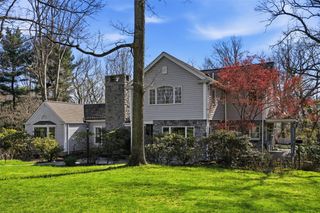 100 Forest Drive, Fox Chapel, PA 15238