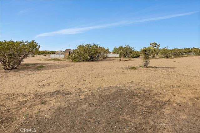 12771 Cedar, Hesperia, CA 92344
