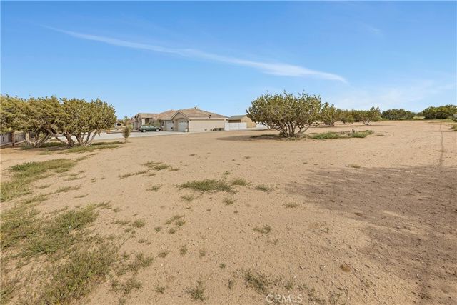 12771 Cedar, Hesperia, CA 92344