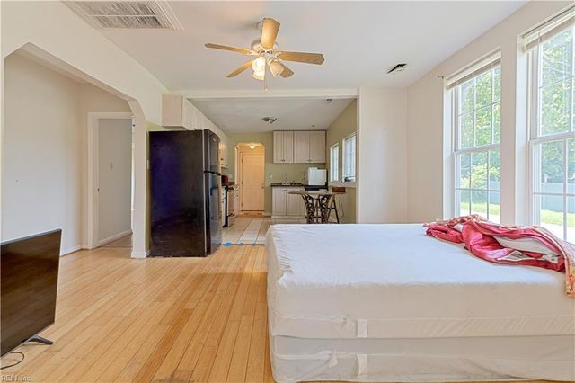 3300 Kansas AVE, Norfolk, VA 23513