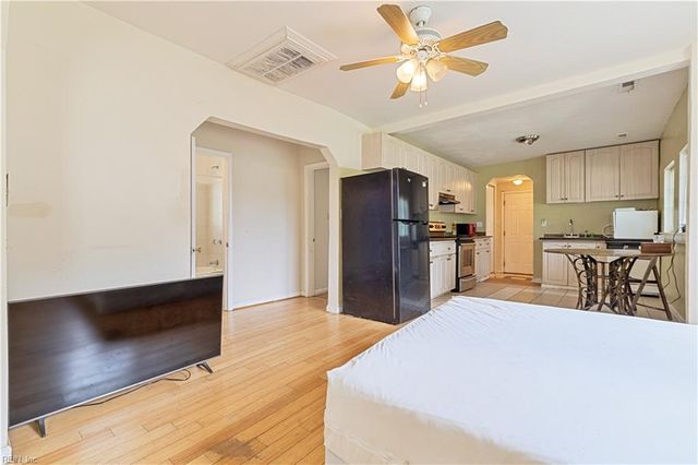 3300 Kansas AVE, Norfolk, VA 23513