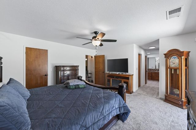 5253 E Platt Avenue, Fresno, CA 93727