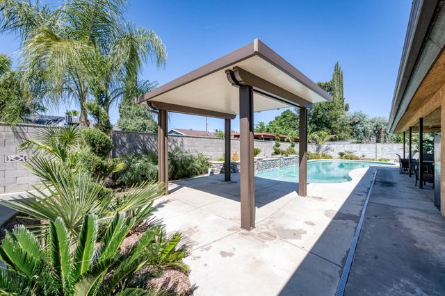 5253 E Platt Avenue, Fresno, CA 93727
