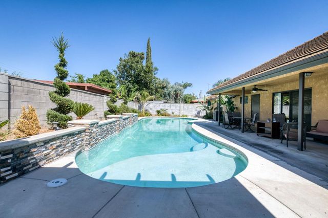 5253 E Platt Avenue, Fresno, CA 93727