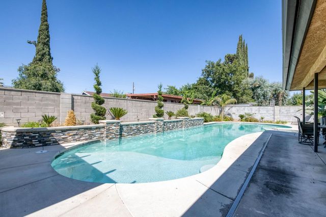 5253 E Platt Avenue, Fresno, CA 93727