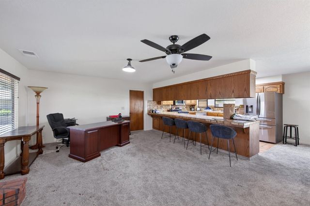 5253 E Platt Avenue, Fresno, CA 93727