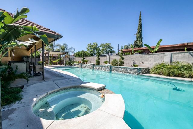 5253 E Platt Avenue, Fresno, CA 93727