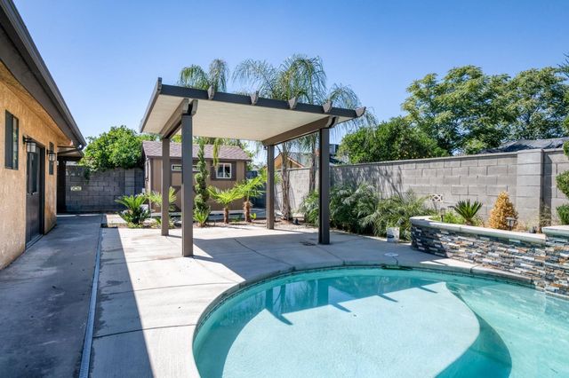 5253 E Platt Avenue, Fresno, CA 93727