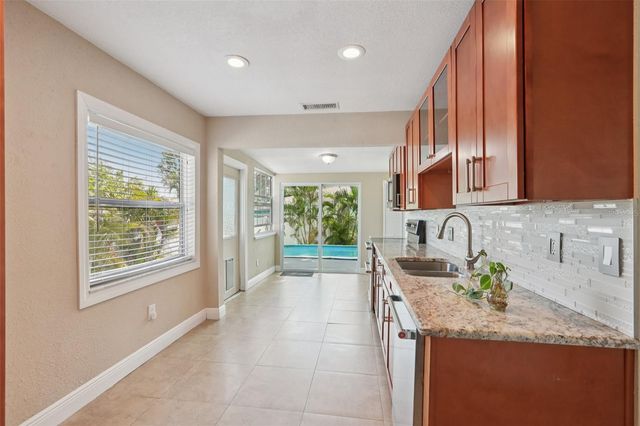 2222 51ST STREET S, Gulfport, FL 33707