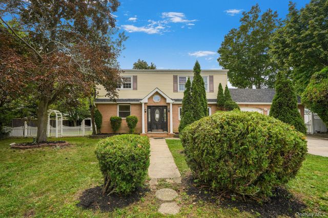 1565 10th Street, West Babylon, NY 11704
