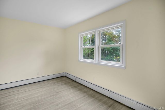1565 10th Street, West Babylon, NY 11704