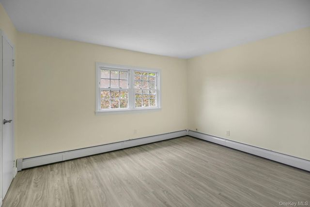 1565 10th Street, West Babylon, NY 11704