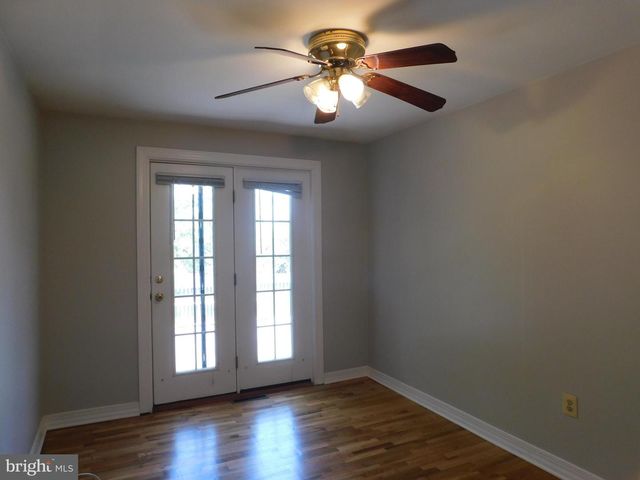 2251 SENSENY RD, Winchester, VA 22602