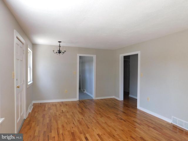 2251 SENSENY RD, Winchester, VA 22602