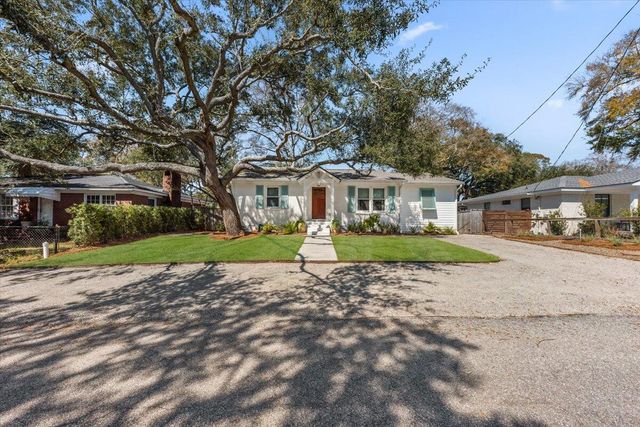 206 Freeman Street, Mount Pleasant, SC 29464