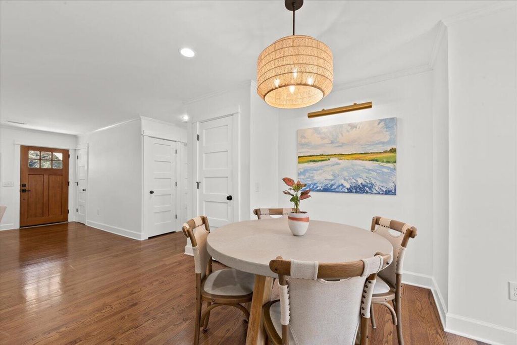 Image 11 of property listing at 206 Freeman Street, Mount Pleasant, SC 29464