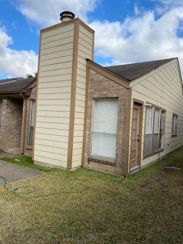 11806 Plumpoint Drive, Houston, TX 77099