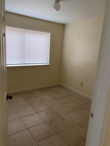 11806 Plumpoint Drive, Houston, TX 77099