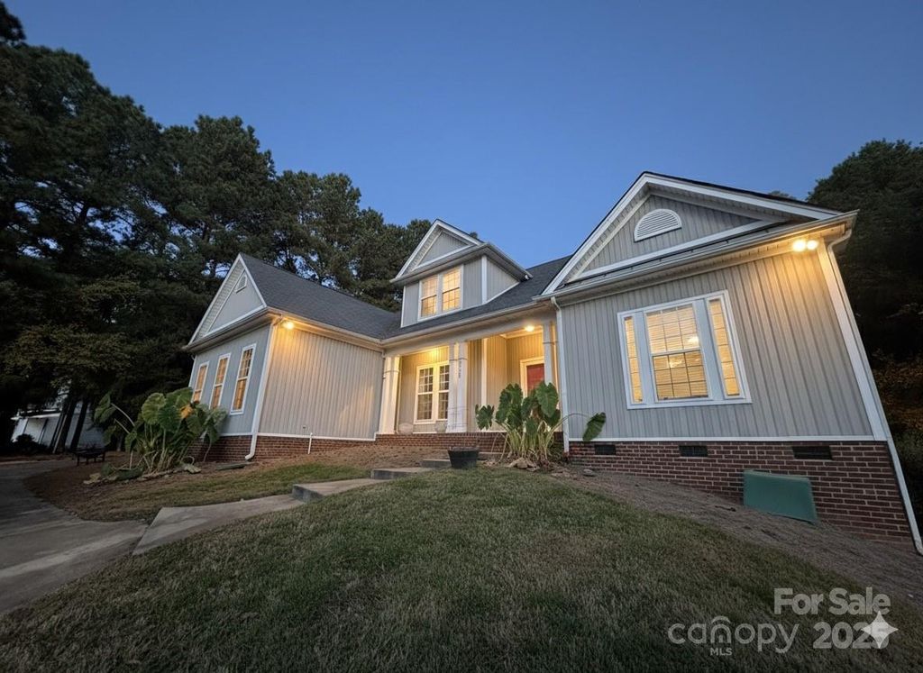 8738 Dartmoor Place, Mint Hill, NC 28227