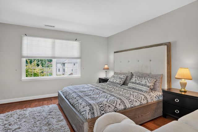 18 Valley View Dr, Grafton, MA 01536