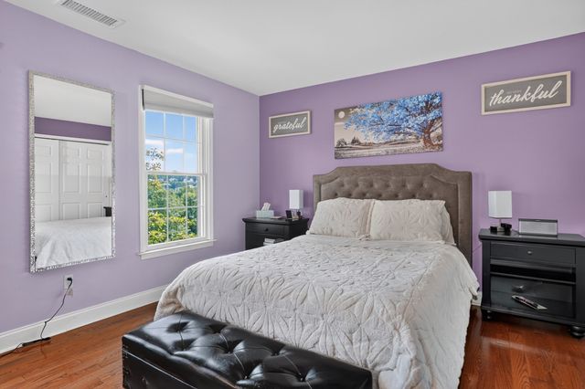 18 Valley View Dr, Grafton, MA 01536
