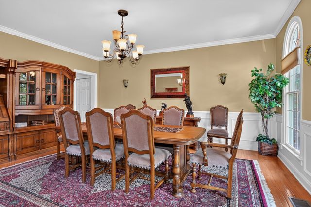 18 Valley View Dr, Grafton, MA 01536