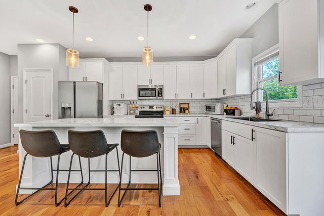 160 Blue Ridge LN, Rocky Mount, VA 24151