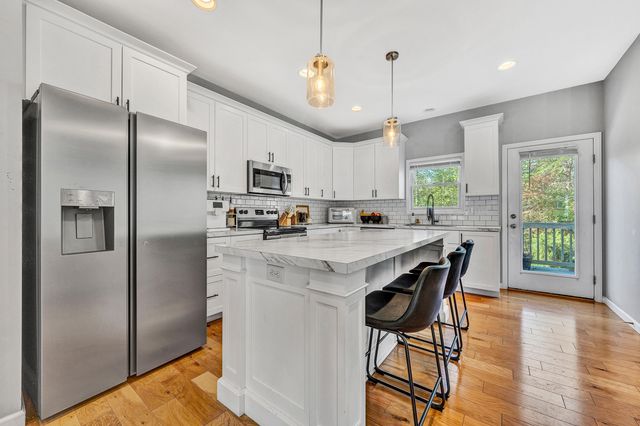 160 Blue Ridge LN, Rocky Mount, VA 24151