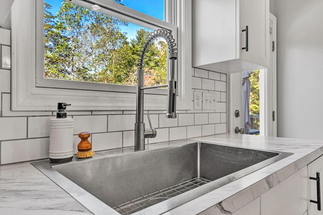 160 Blue Ridge LN, Rocky Mount, VA 24151