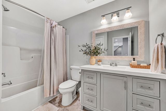 160 Blue Ridge LN, Rocky Mount, VA 24151