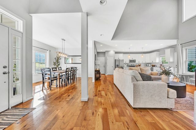 160 Blue Ridge LN, Rocky Mount, VA 24151