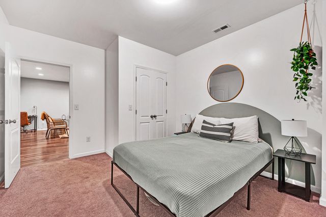 160 Blue Ridge LN, Rocky Mount, VA 24151