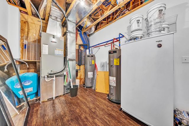 160 Blue Ridge LN, Rocky Mount, VA 24151