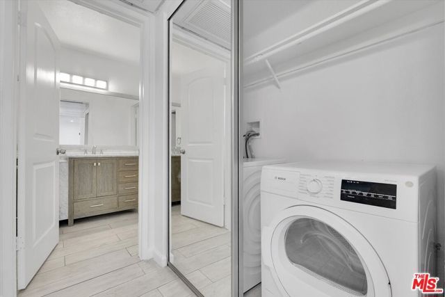 8535 W West Knoll Drive 111, West Hollywood, CA 90069